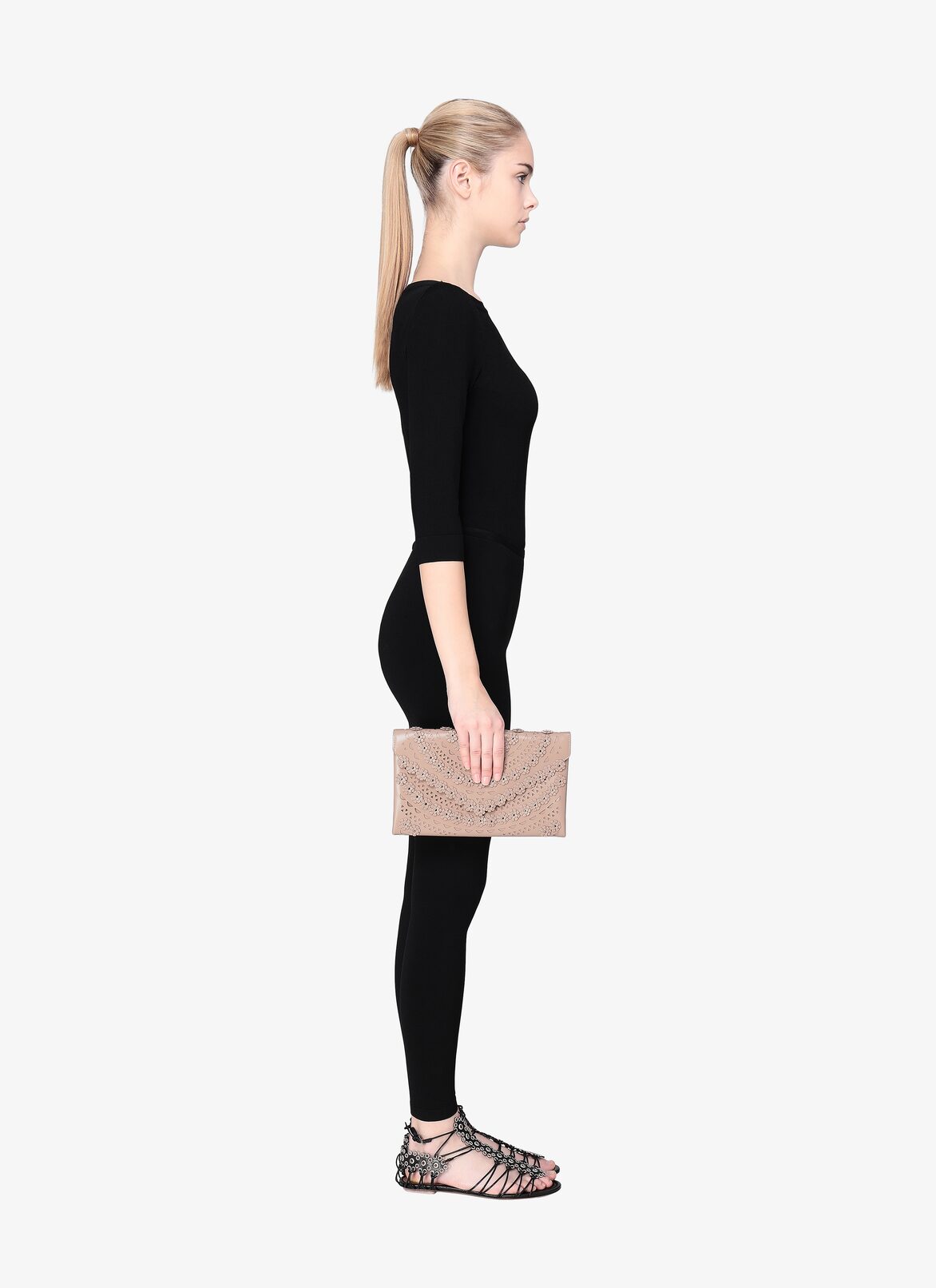 OUM CUIR LUX NEW VIENNE FLEUR SABLE ALAÏA SABLE  OUM CUIR LUX NEW VIENNE FLEUR SABLE